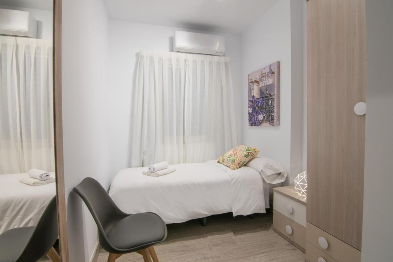 Tuguest Station 2 Apartment Granada Dış mekan fotoğraf