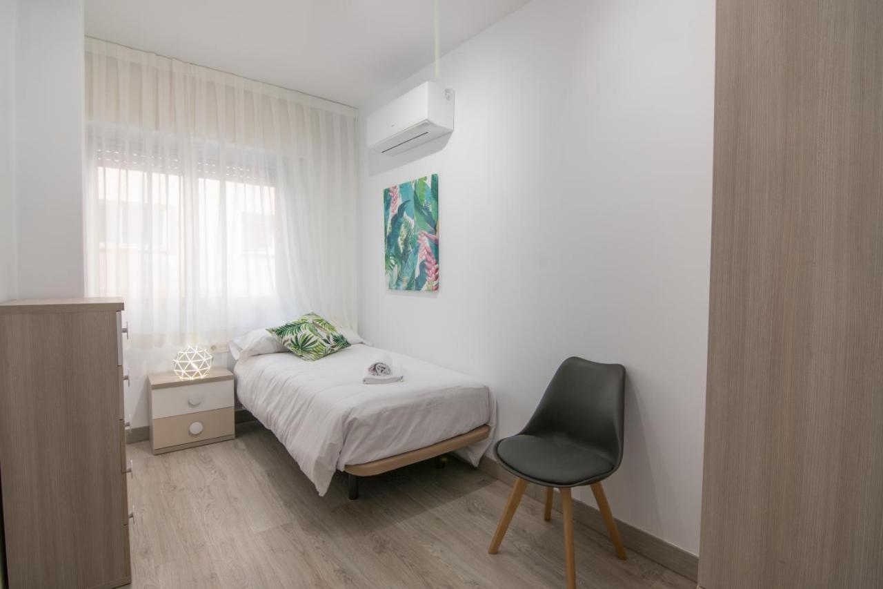 Tuguest Station 2 Apartment Granada Dış mekan fotoğraf