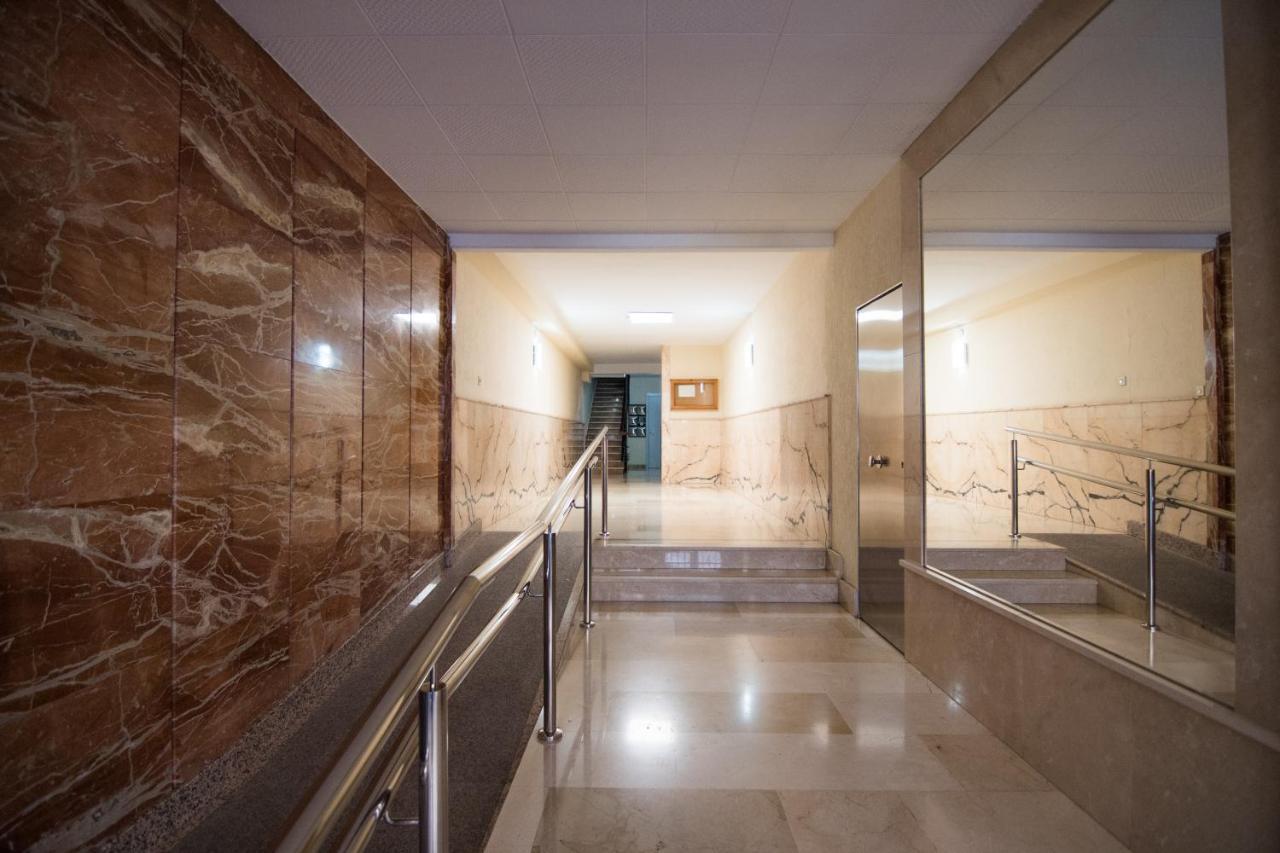 Tuguest Station 2 Apartment Granada Dış mekan fotoğraf